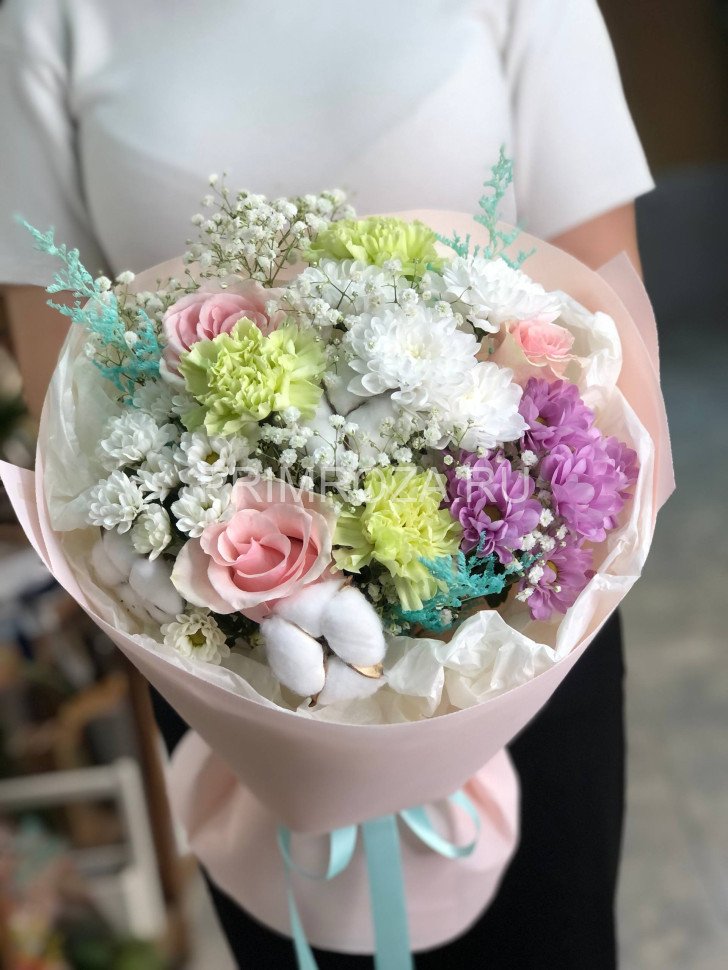 Букет- ассорти с хлопком #6347 Flowers delivery Vladivostok