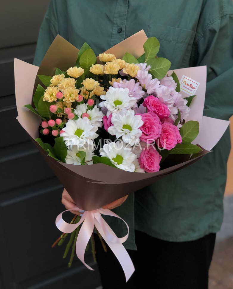 Bright assorted #M06 Flowers delivery Vladivostok