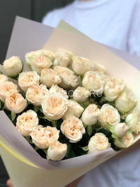 Букет из 9 кустовых пионовидных роз #6672 2