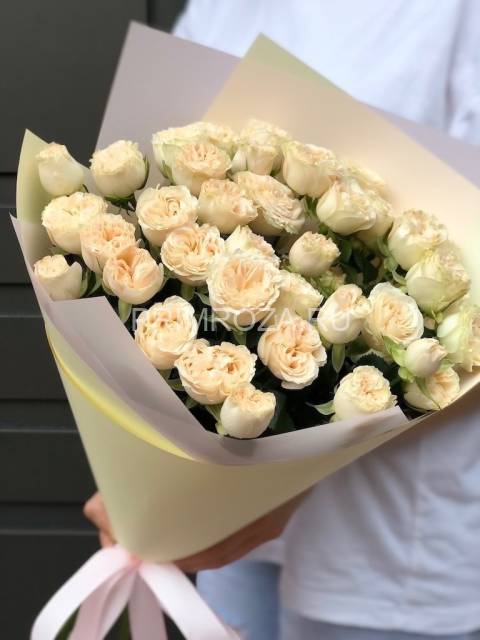 Букет из 9 кустовых пионовидных роз #6672 2