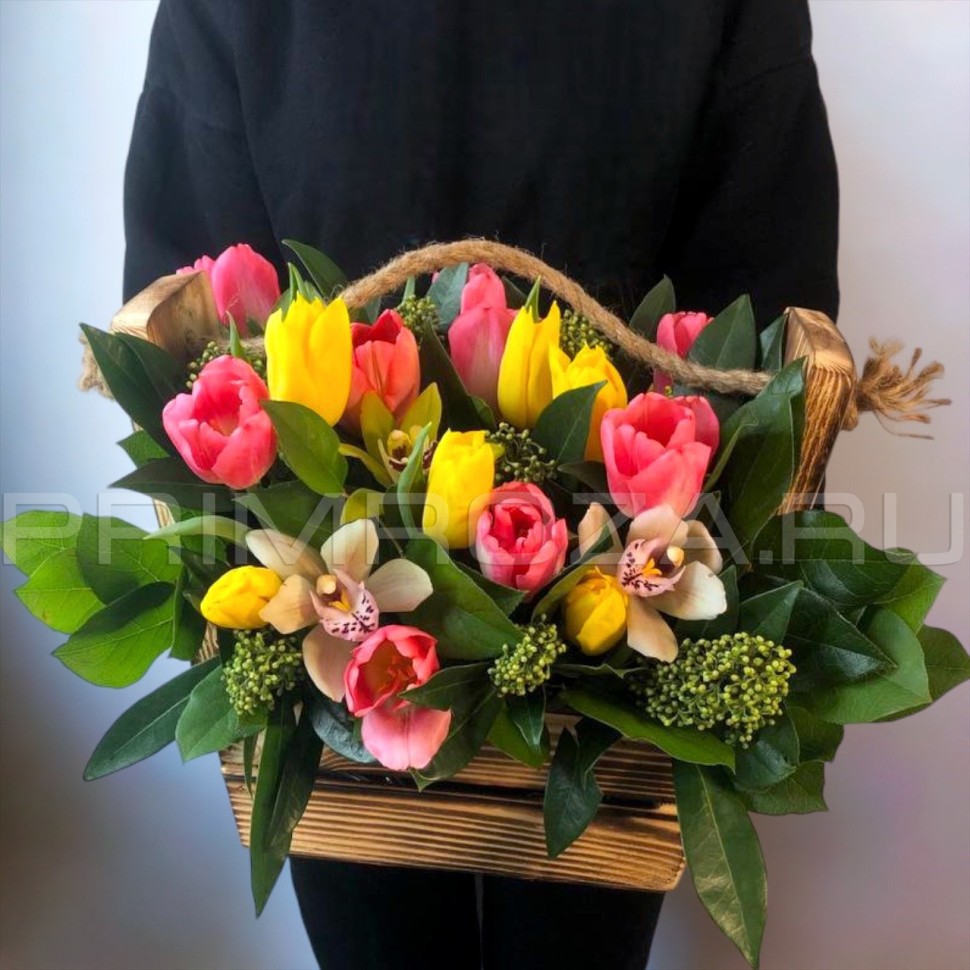 #M12 Весеннее ассорти в деревянном кашпо   Flowers delivery Vladivostok
