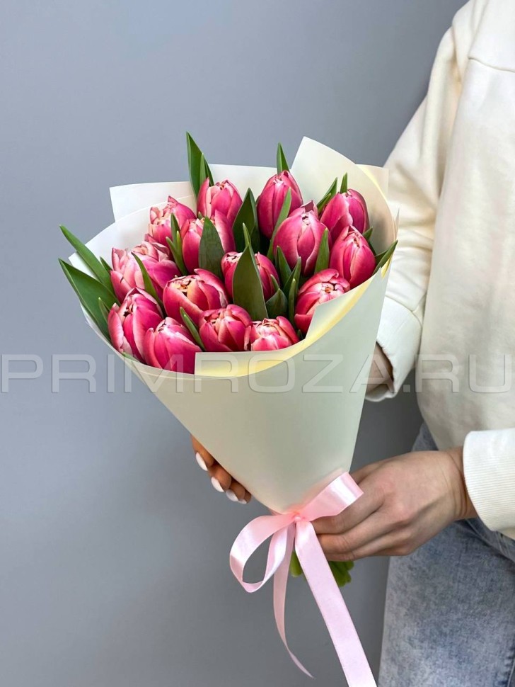 Bouquet of 25 fiery tulips  Flowers delivery Vladivostok