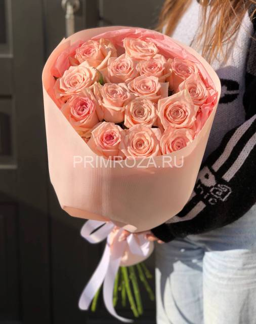 Букет из 15 розовых роз 