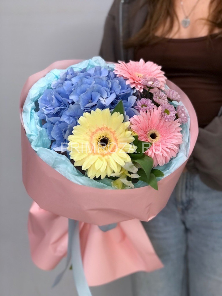 Букет из гортензии и гербер #7325 Flowers delivery Vladivostok