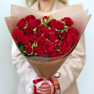 Bouquet of red bush roses 