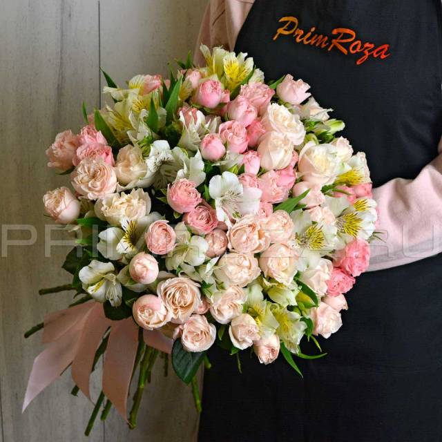 Bouquet of bush roses #R0057 1