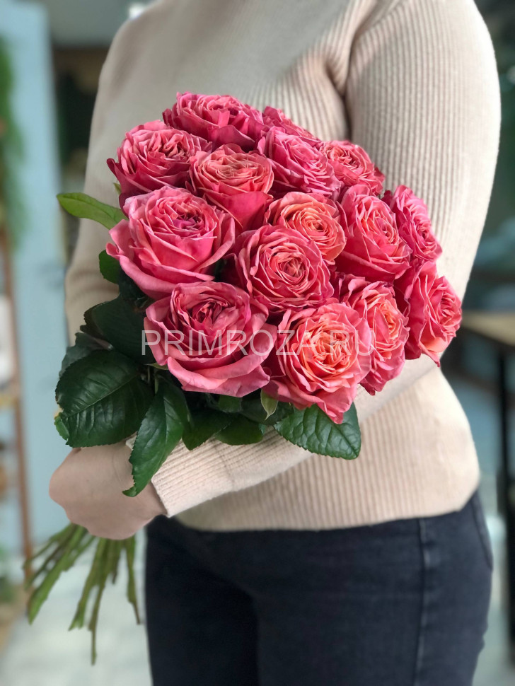 Букет из 15 пионовидных роз Flowers delivery Vladivostok