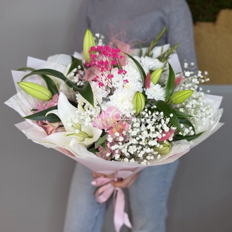 Prefabricated bouquet with nerine #6691 Flowers delivery Vladivostok