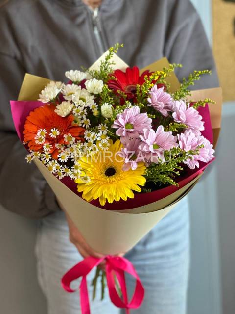 Prefabricated bouquet with nerine #6691