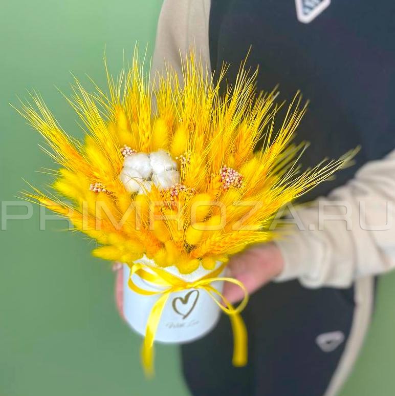 Bouquet of dried flowers in a decorative box #S0128 Flowers delivery Vladivostok