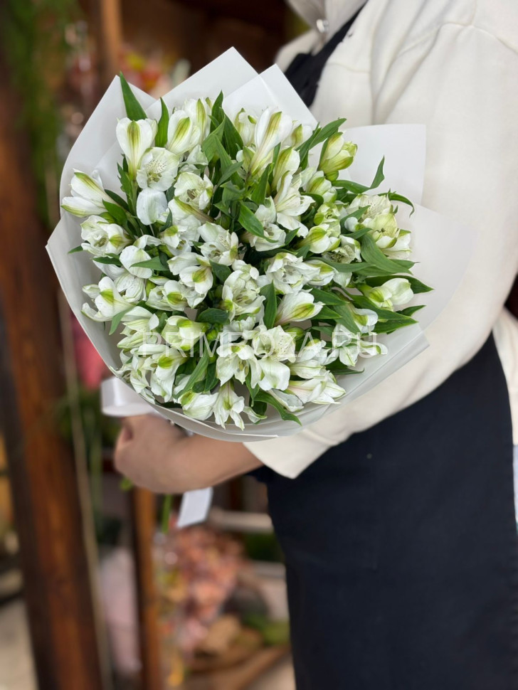 Букет из 7 альстромерий Flowers delivery Vladivostok