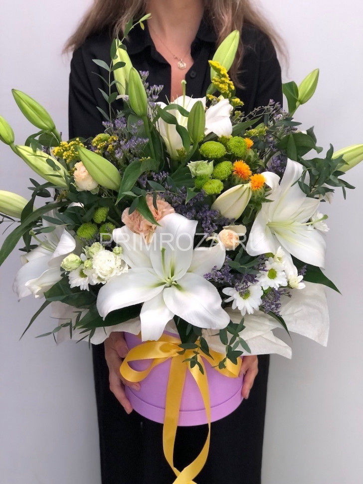 Большая композиция с лилиями #7335 Flowers delivery Vladivostok