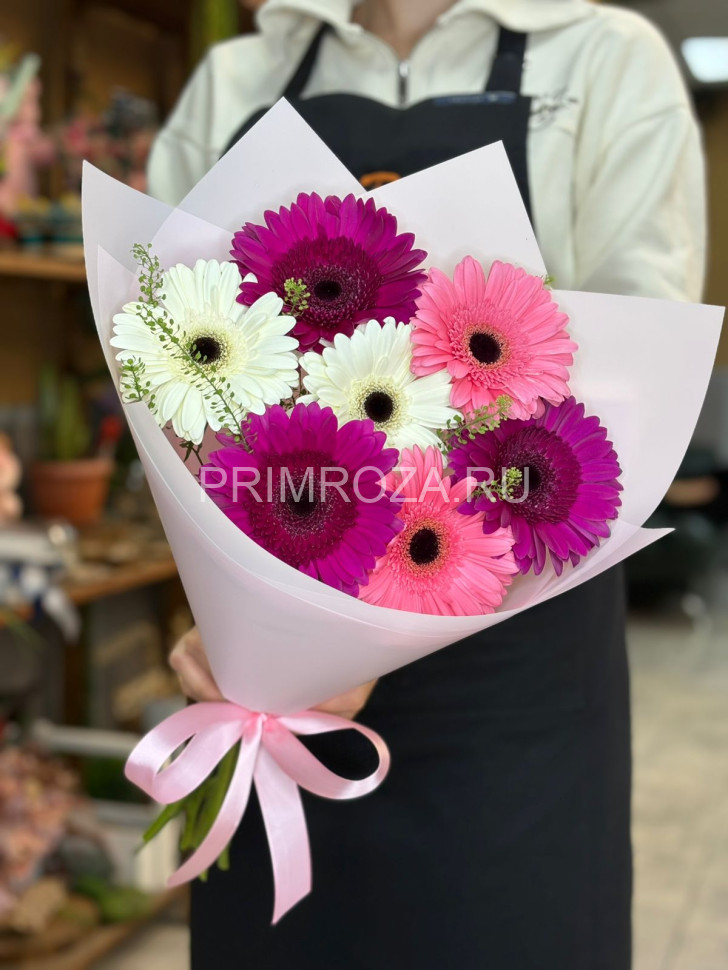 Монобукет из 7 гербер  Flowers delivery Vladivostok