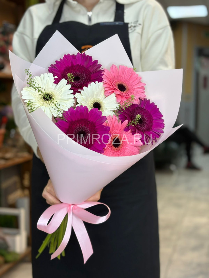 Монобукет из 7 гербер  Flowers delivery Vladivostok