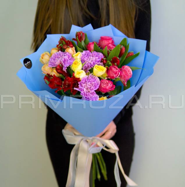 Prefabricated bouquet with moon carnations # A1609
