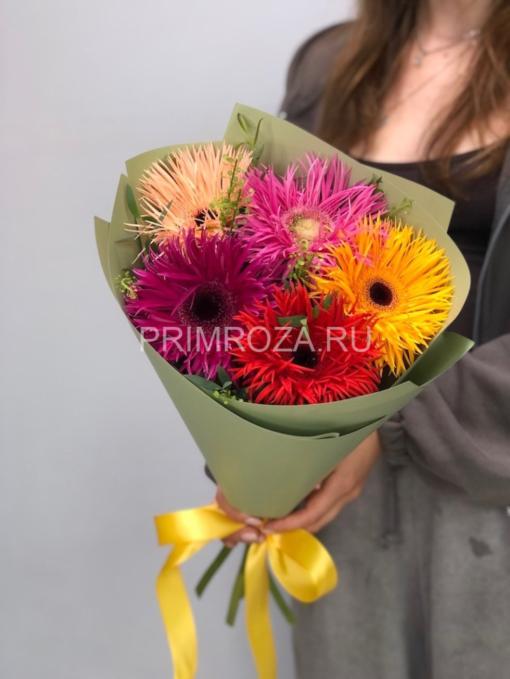 Букет с махровыми герберами #7338 Flowers delivery Vladivostok