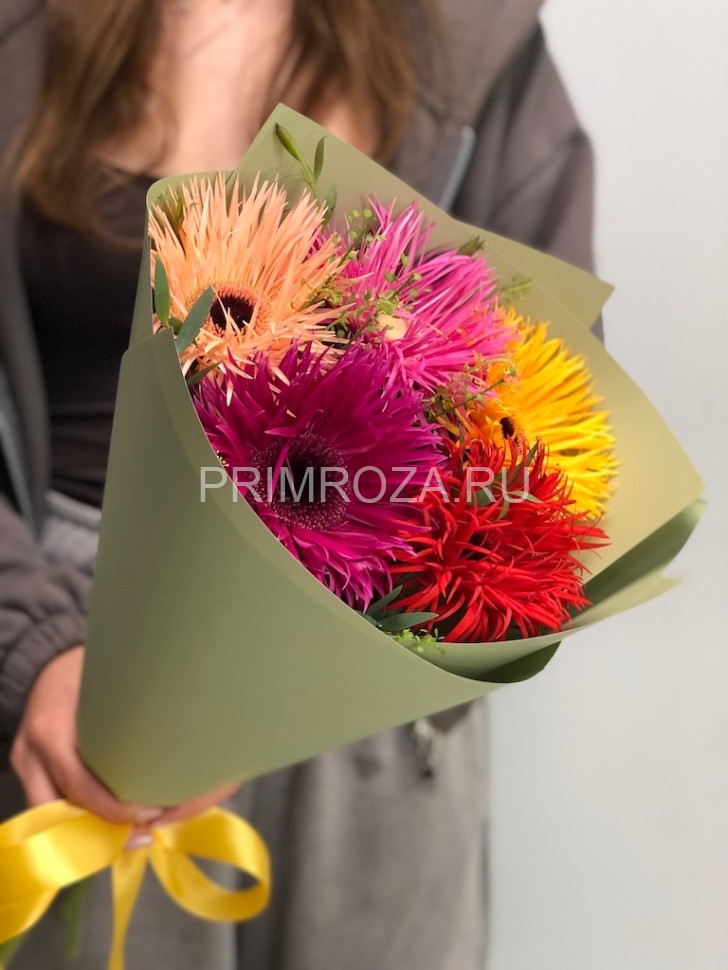 Букет с махровыми герберами #7338 Flowers delivery Vladivostok