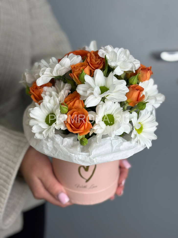 Композиция из роз и хризантем Flowers delivery Vladivostok