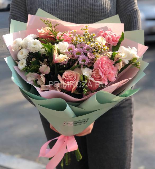 Сборный букет с фрезией