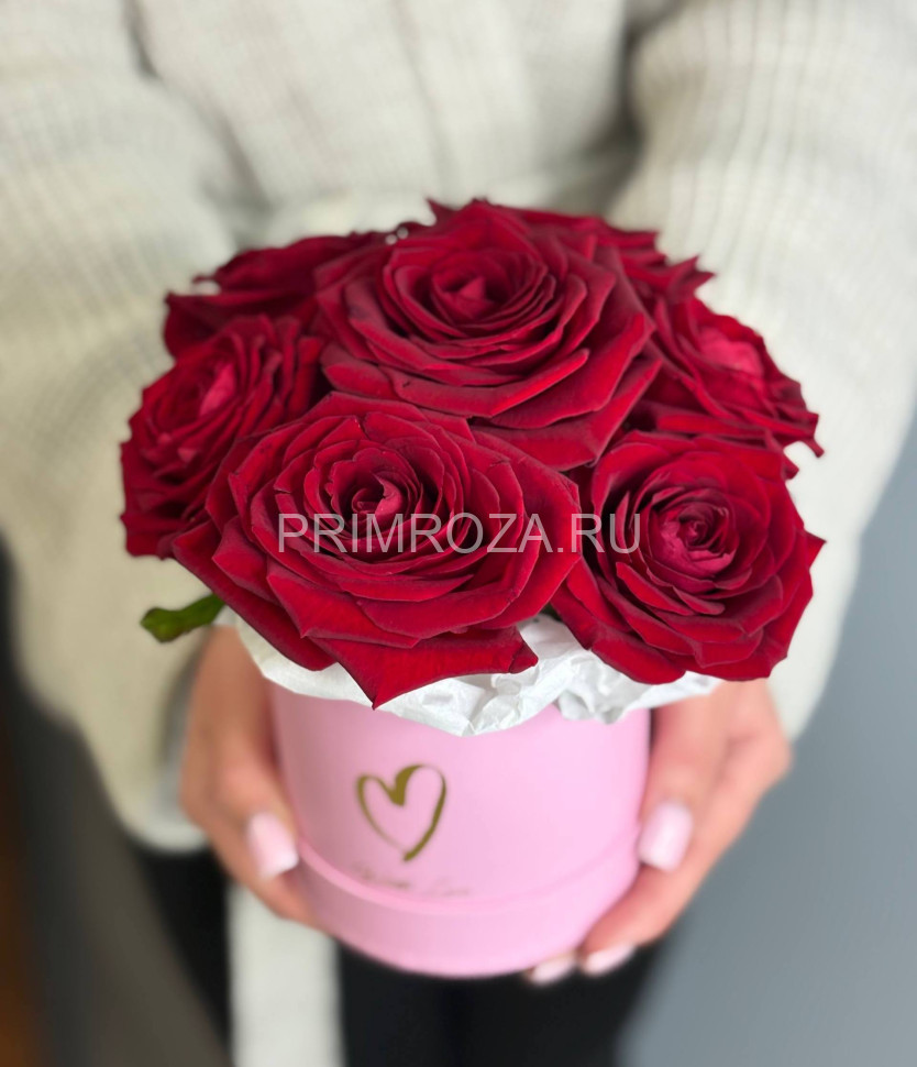 Композиция из 7 красных роз  Flowers delivery Vladivostok