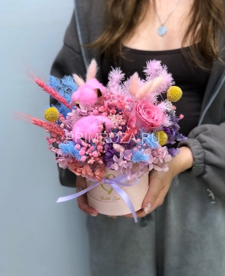 Композиция из суховетов с гортензией ,хлопком,  розой и краспедией Flowers delivery Vladivostok
