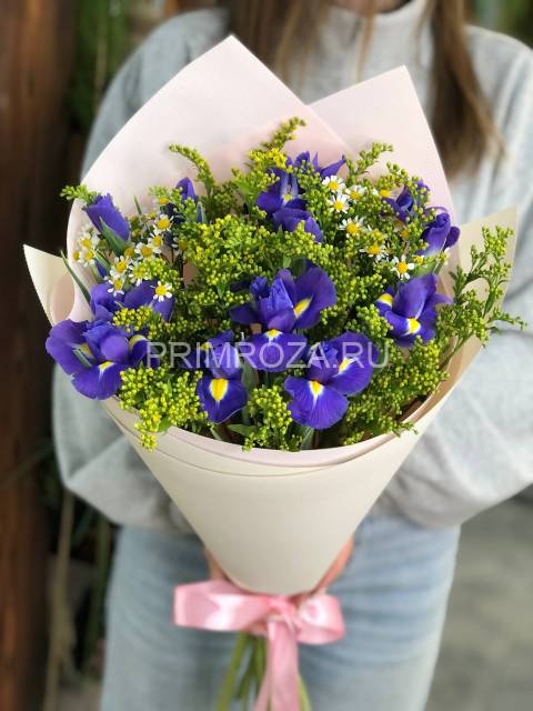 Prefabricated bouquet with irises #A5057