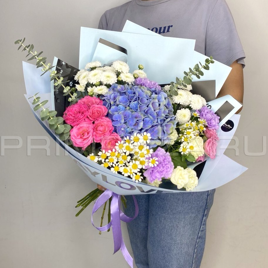 Monobucket of 3 rainbow hydrangeas #G5285 Flowers delivery Vladivostok