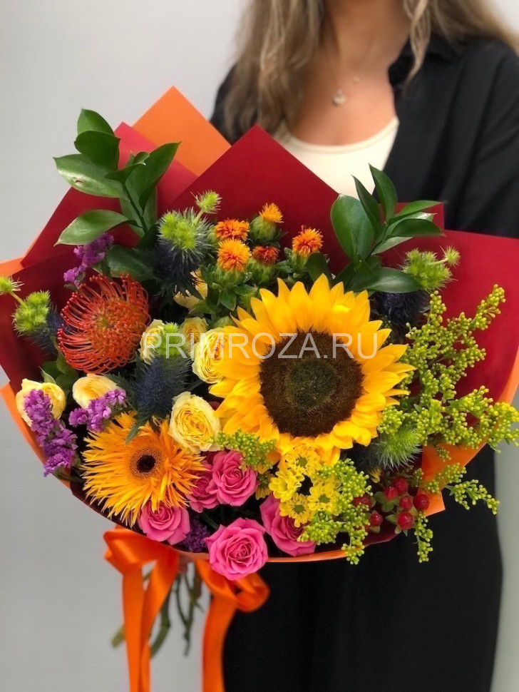 Який букет с подсолнухом и нутаном #7347 Flowers delivery Vladivostok