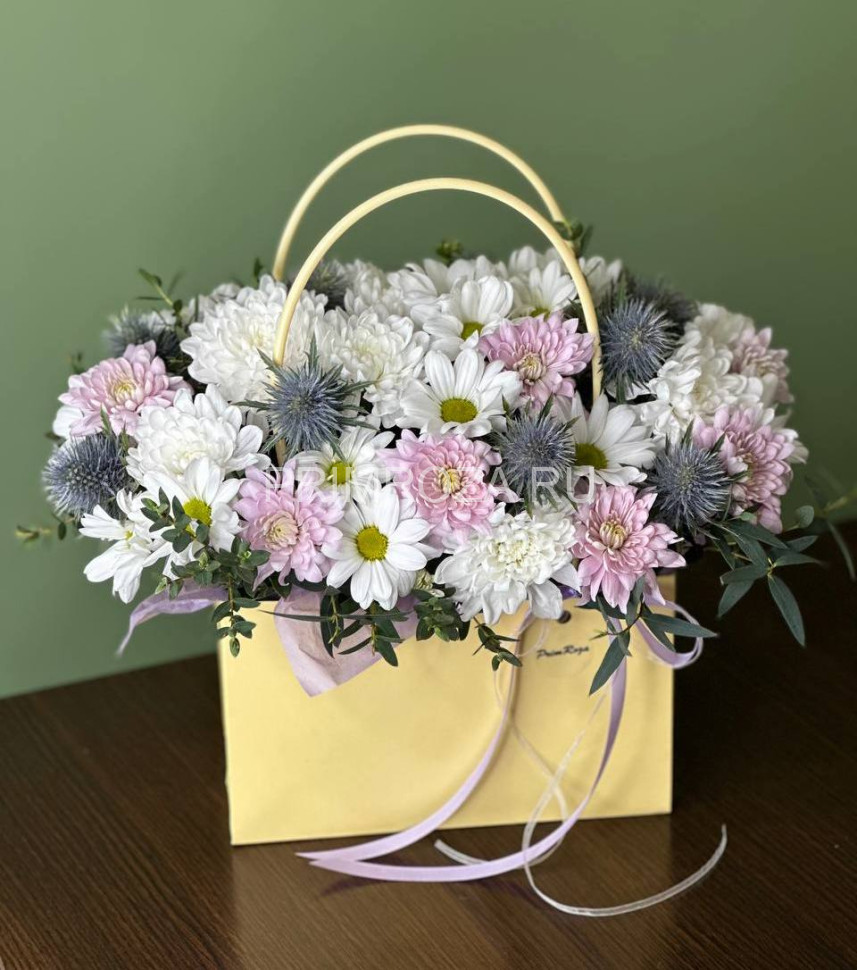 Сборный букет в сумочке #A3014 Flowers delivery Vladivostok