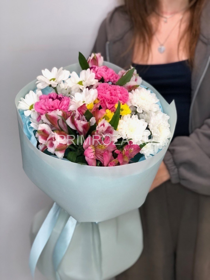 Букет-ассорти с гвоздикой  #7348 Flowers delivery Vladivostok