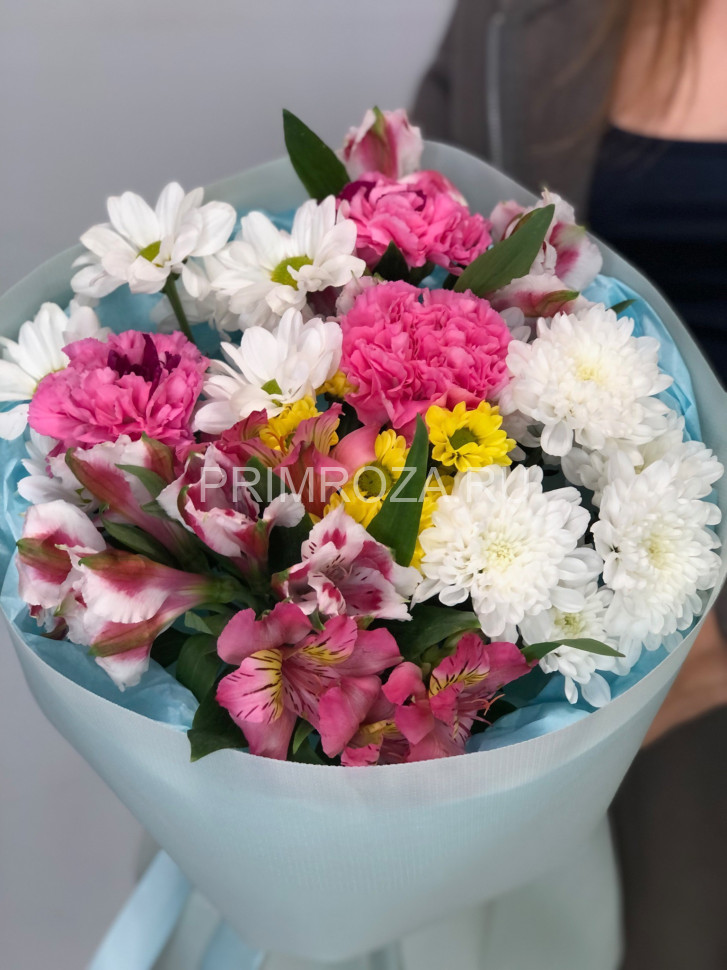 Букет-ассорти с гвоздикой  #7348 Flowers delivery Vladivostok