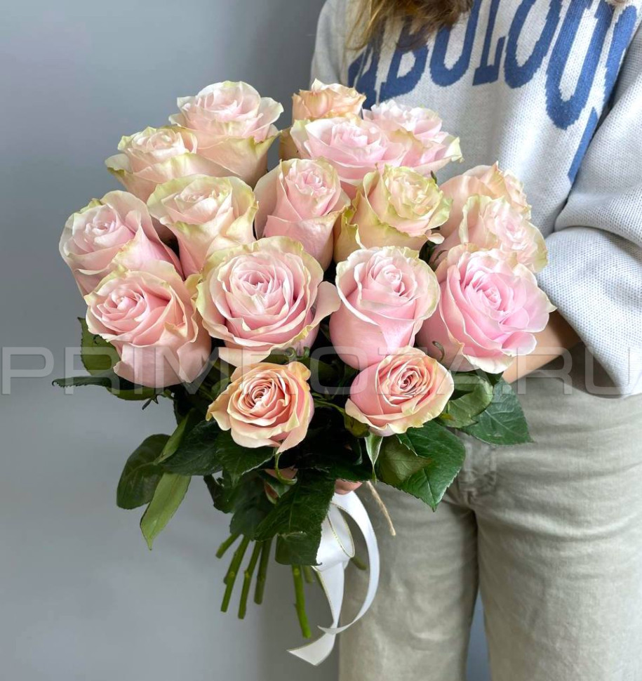 Букет из 17 роз Эквадор #H6889 Flowers delivery Vladivostok