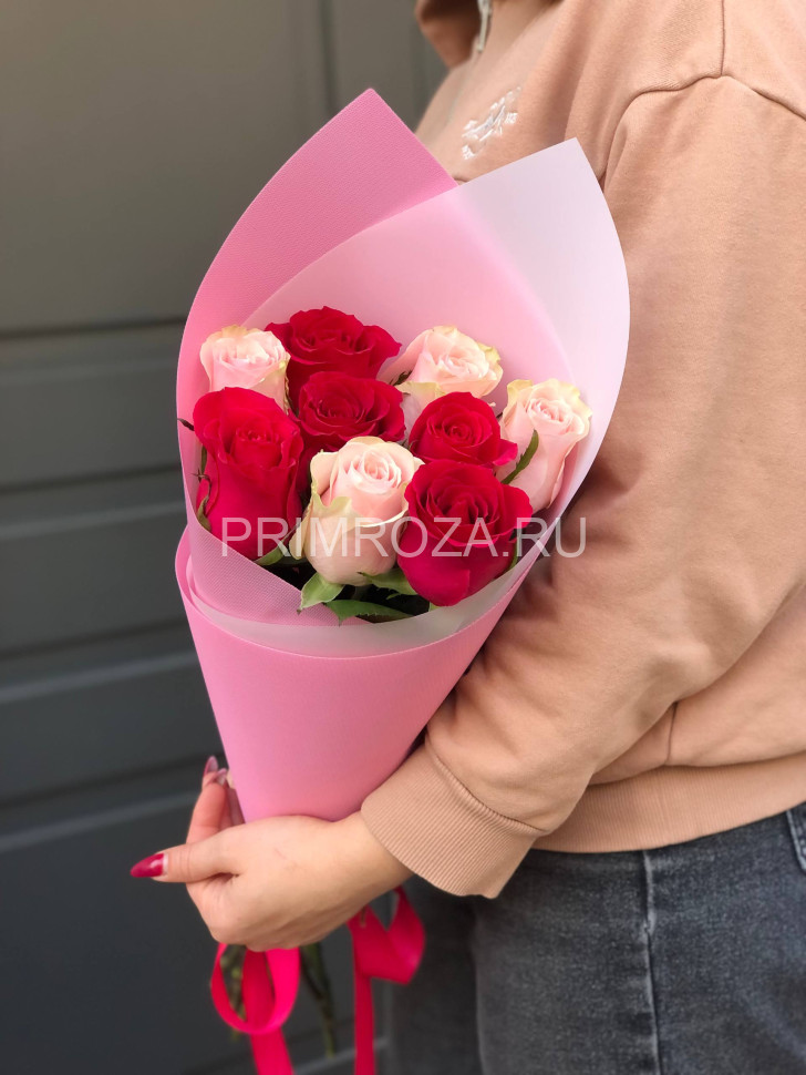 Bouquet of 9 roses Ecuador #A0090 Flowers delivery Vladivostok