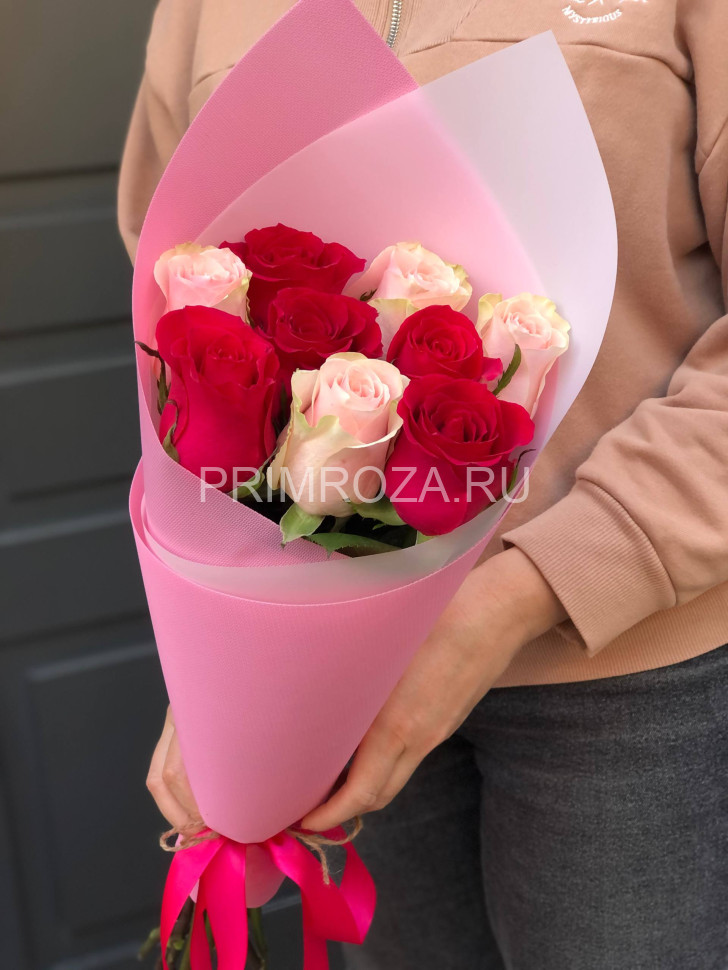 Bouquet of 9 roses Ecuador #A0090 Flowers delivery Vladivostok