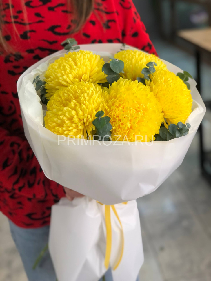 Букет из 5 одноголовых хризантем Flowers delivery Vladivostok
