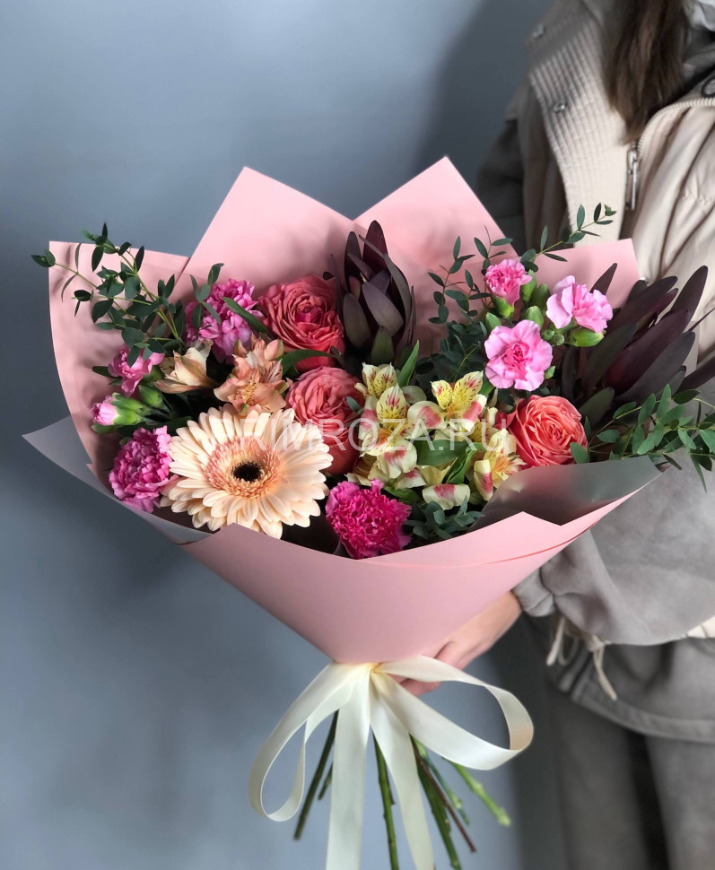 Экзотический букет с лейкодендроном #A8991 Flowers delivery Vladivostok