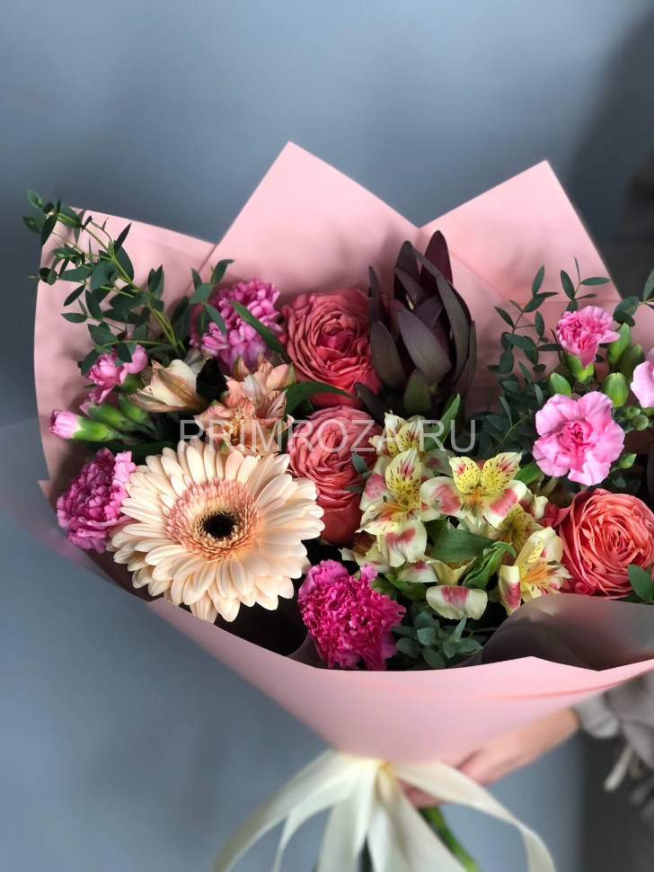 Экзотический букет с лейкодендроном #A8991 Flowers delivery Vladivostok