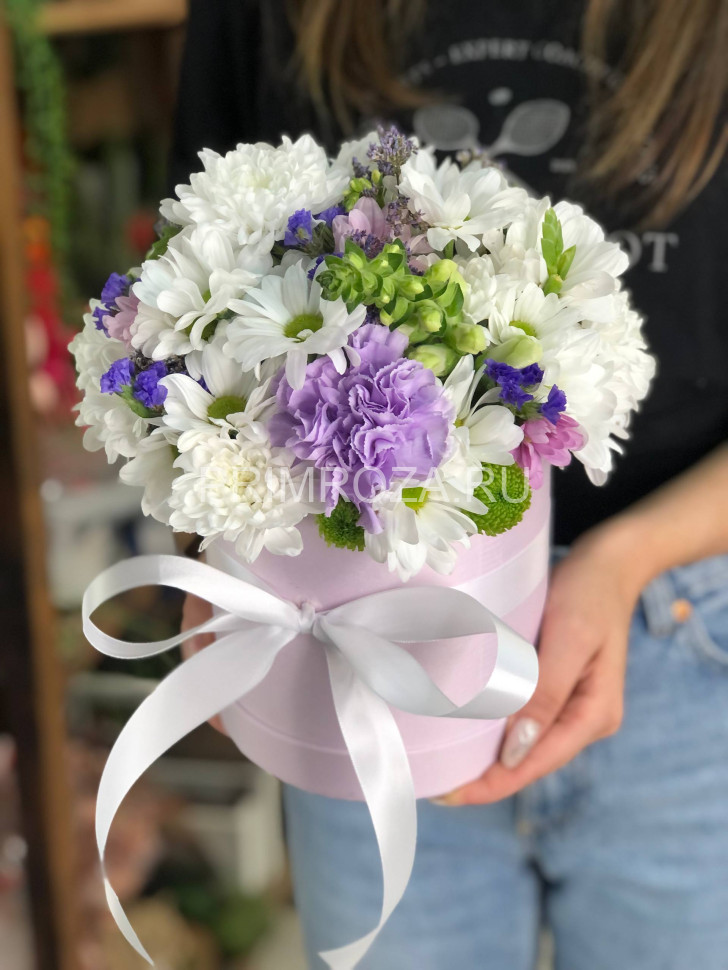 Сборный букет в декоративной коробке #A4558 Flowers delivery Vladivostok