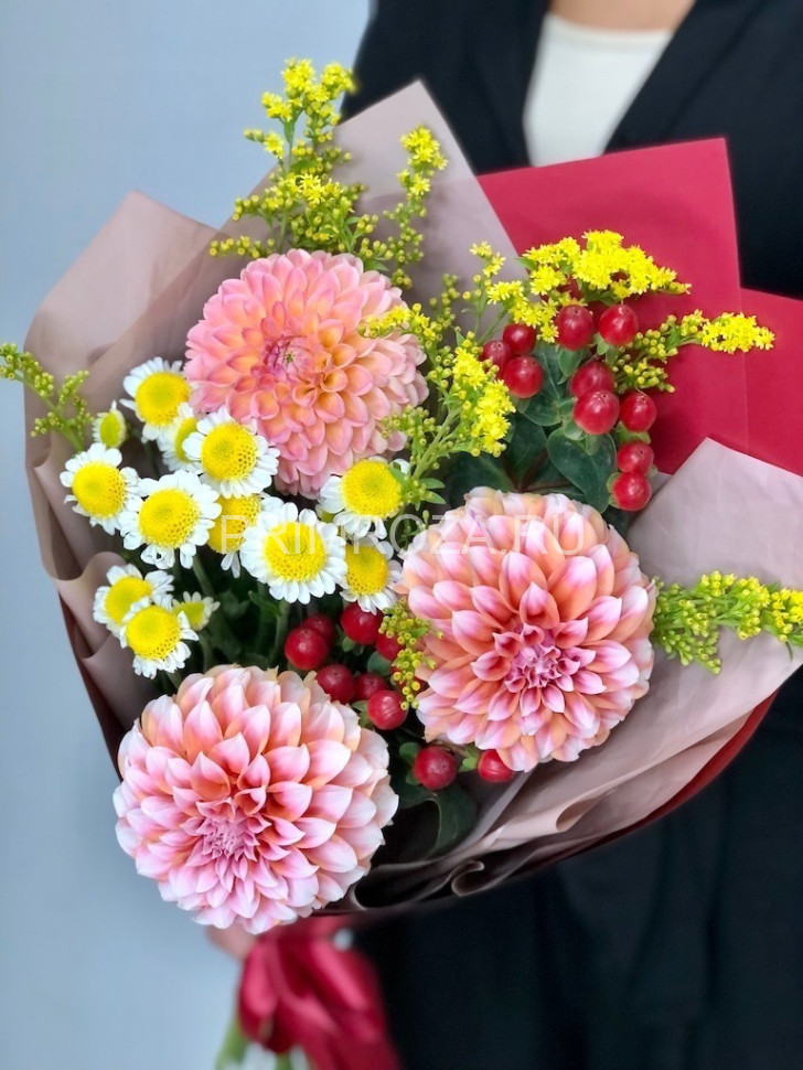 Сборный букет с ажурными георгинами #7354  Flowers delivery Vladivostok