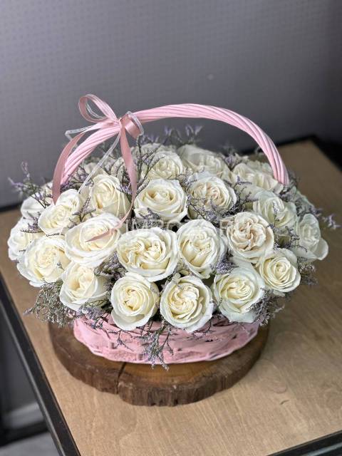 Букет из роз в корзине #K4036 1