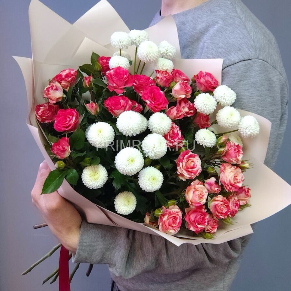 Букет с хризантемами и кустовой розой #7355 Flowers delivery Vladivostok
