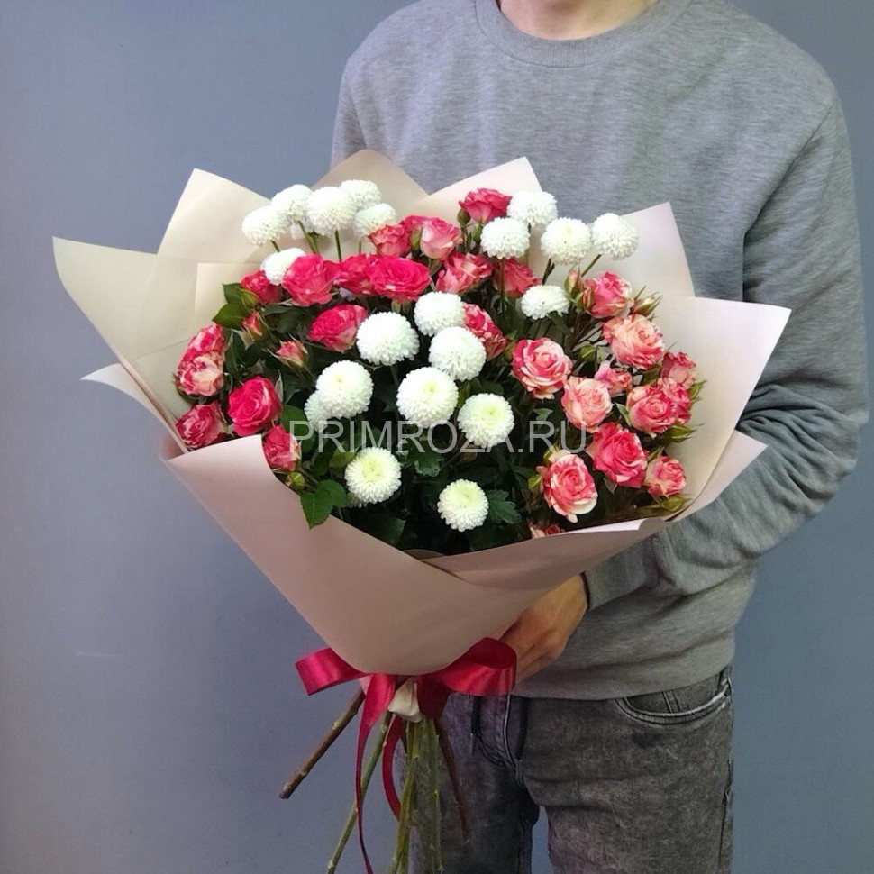 Букет с хризантемами и кустовой розой #7355 Flowers delivery Vladivostok
