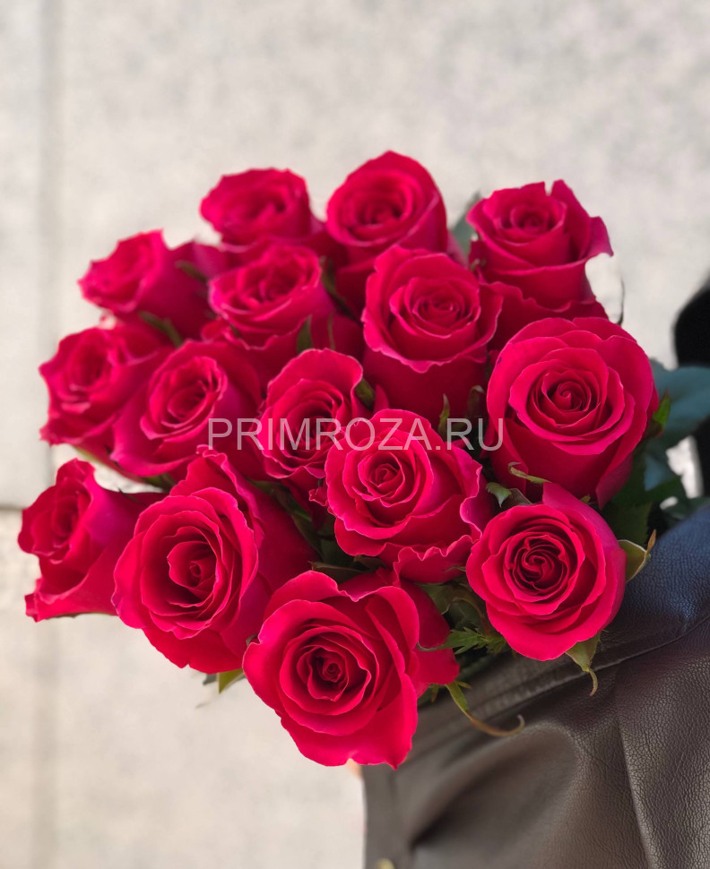 Букет из 15 малиновых роз Эквадор #H6898 Flowers delivery Vladivostok