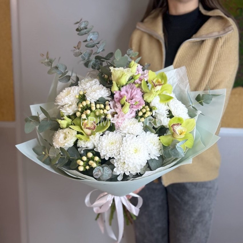 Сборный букет с эустомой Flowers delivery Vladivostok