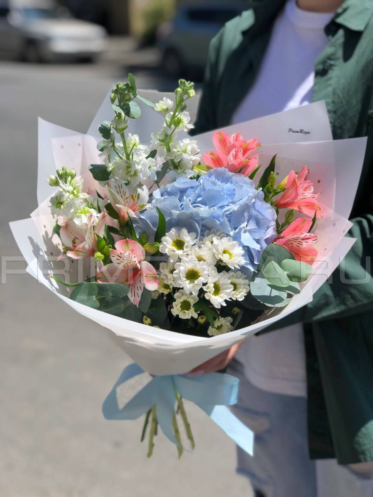 Сборный букет с гортензией #A1255 Flowers delivery Vladivostok