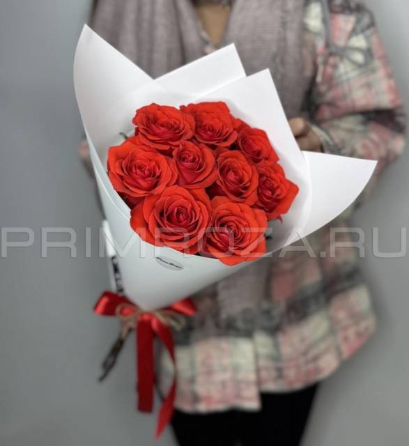 Bouquet of 9 scarlet roses #R25992