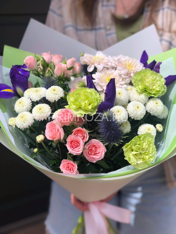 Сборный букет с ирисом #R0070 Flowers delivery Vladivostok