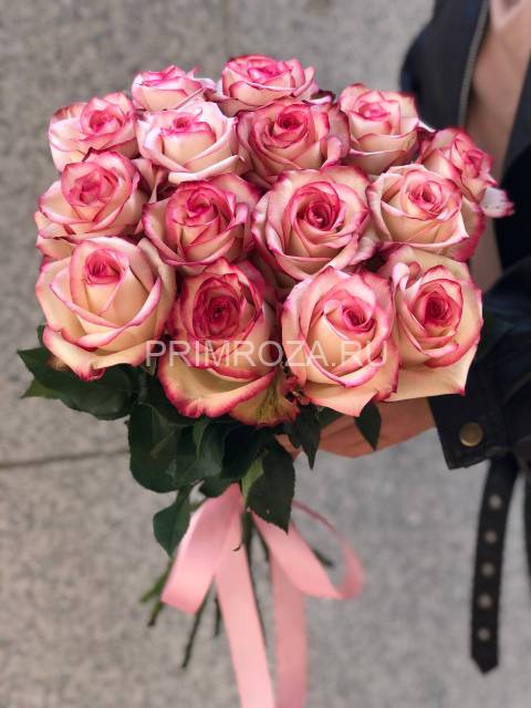 Bouquet of 15 roses Ecuador #H6897