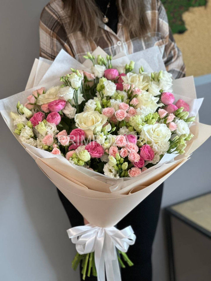 Нежный букет сборный букет #О9081 Flowers delivery Vladivostok