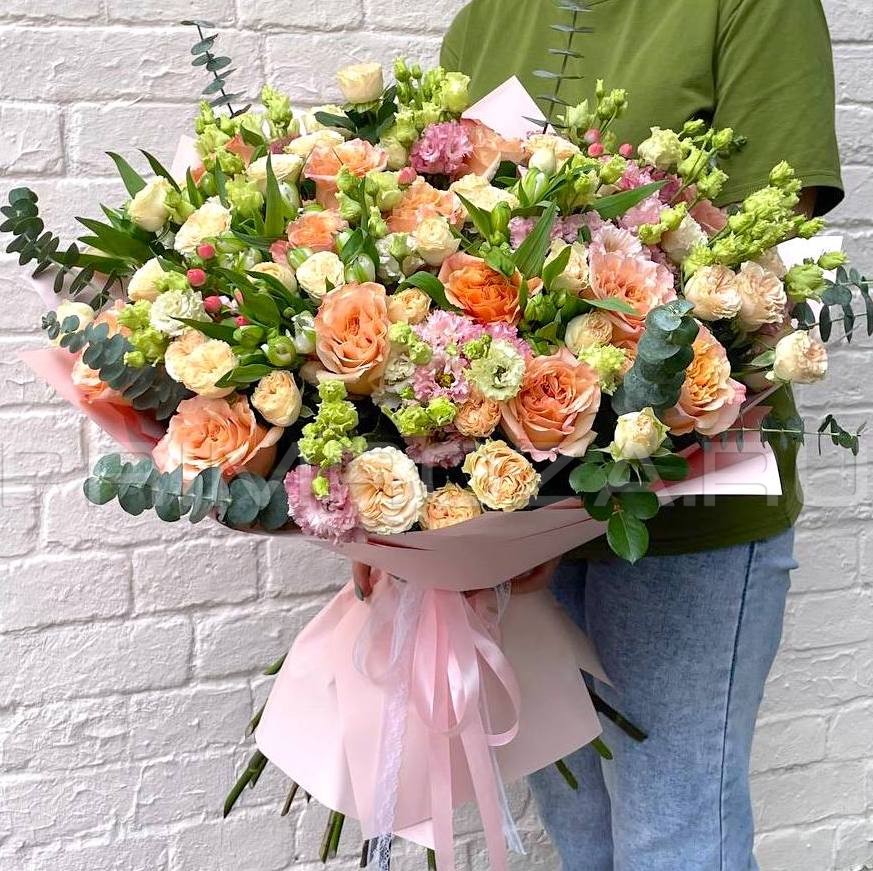 Composite bouquet with peony rose #A022 Flowers delivery Vladivostok